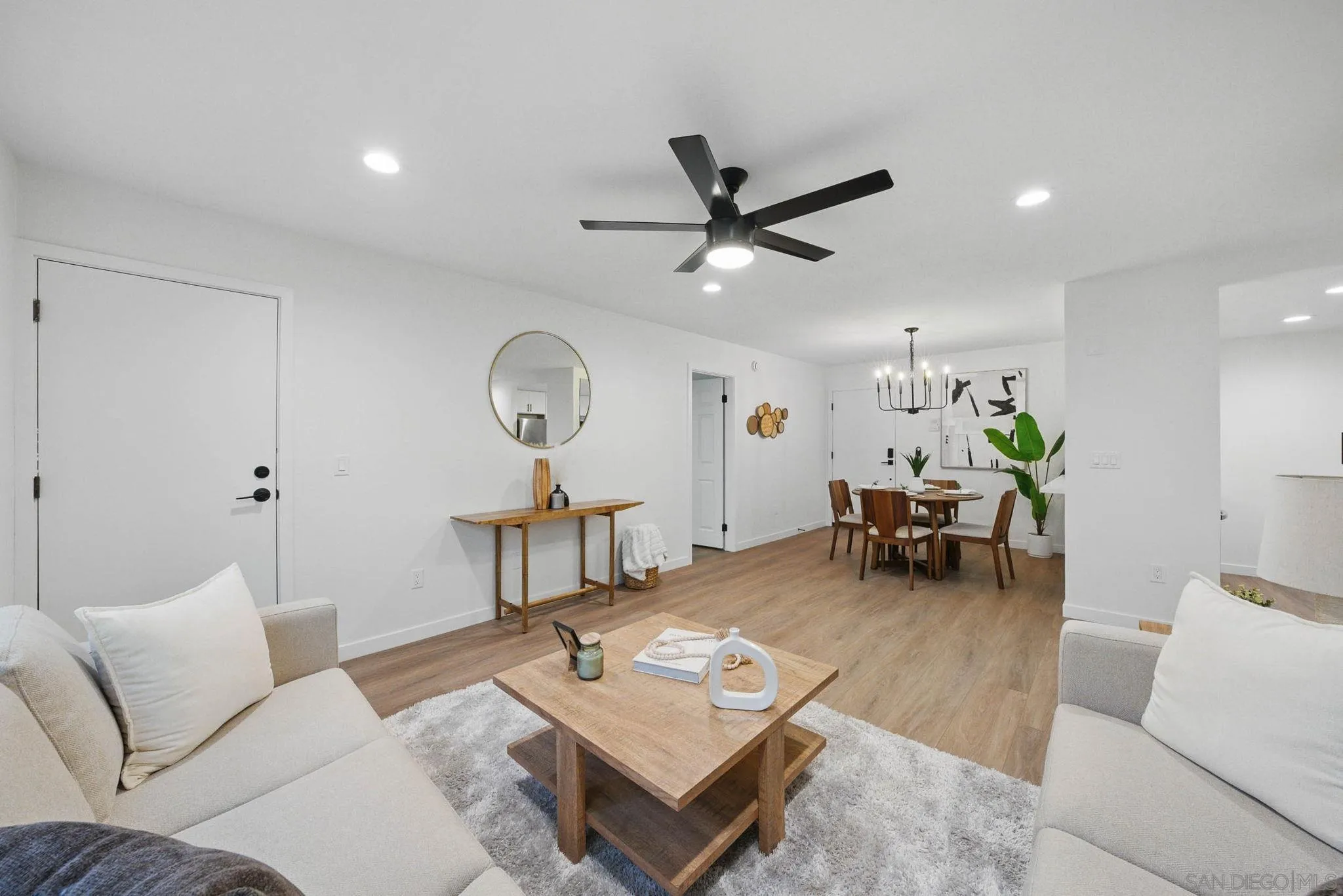 Photo #2: 250035147 Listing 