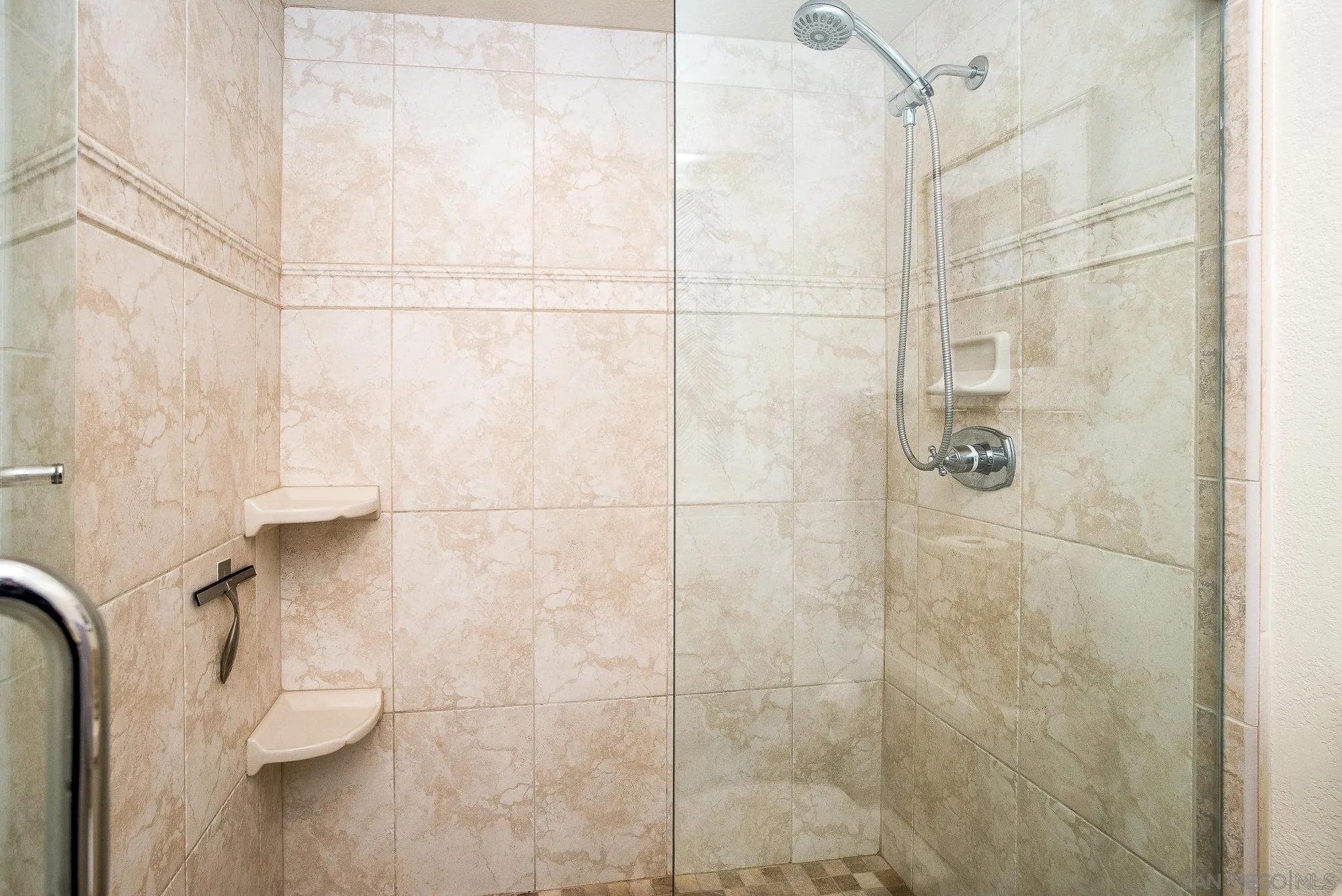 Photo #24: 250035148 Listing: Photo #24