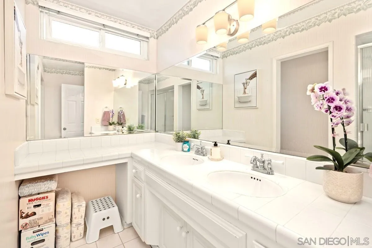 https://cdn.realtyfeed.com/cdn/127/250035149/6105fa5dcde8152c1fe0a20739e5f368.webp