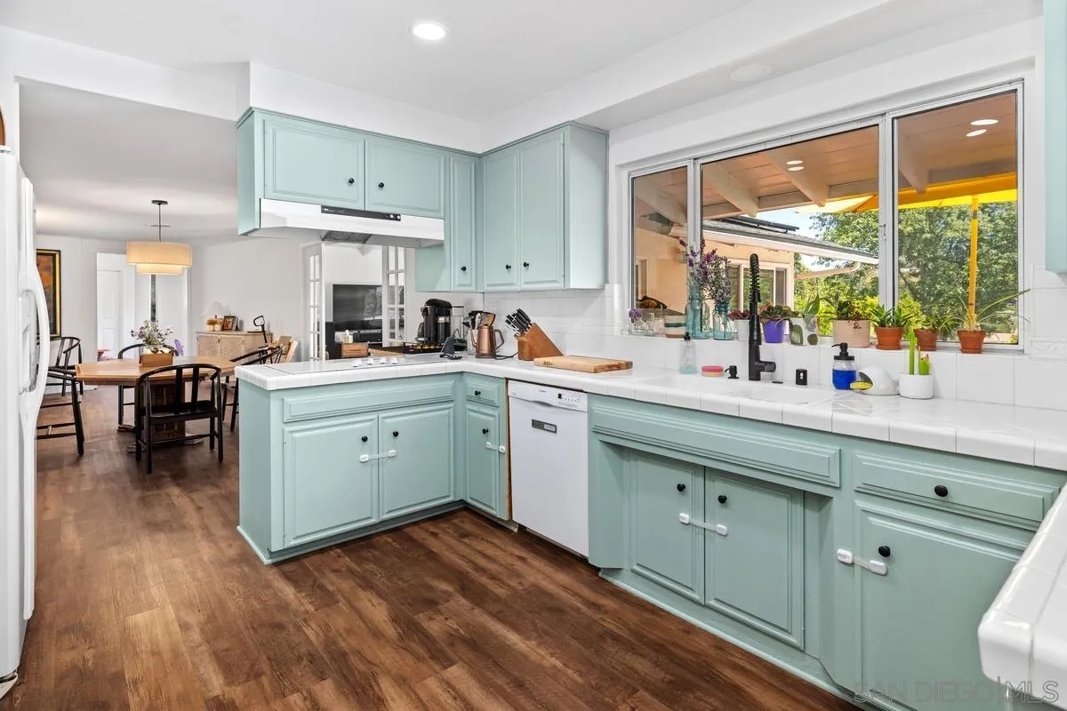 https://cdn.realtyfeed.com/cdn/127/250035149/fd115bc4b08cc6c50f7d79b5da52923b.webp