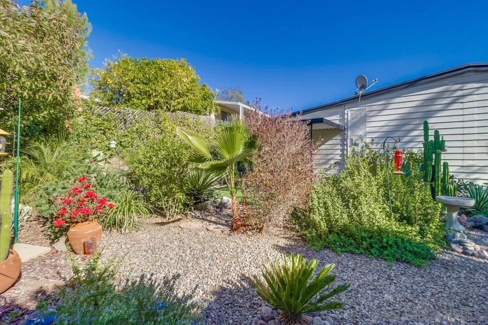 https://cdn.realtyfeed.com/cdn/127/250035156/041a023639f41c44fa8c08c11c4daa2e.webp