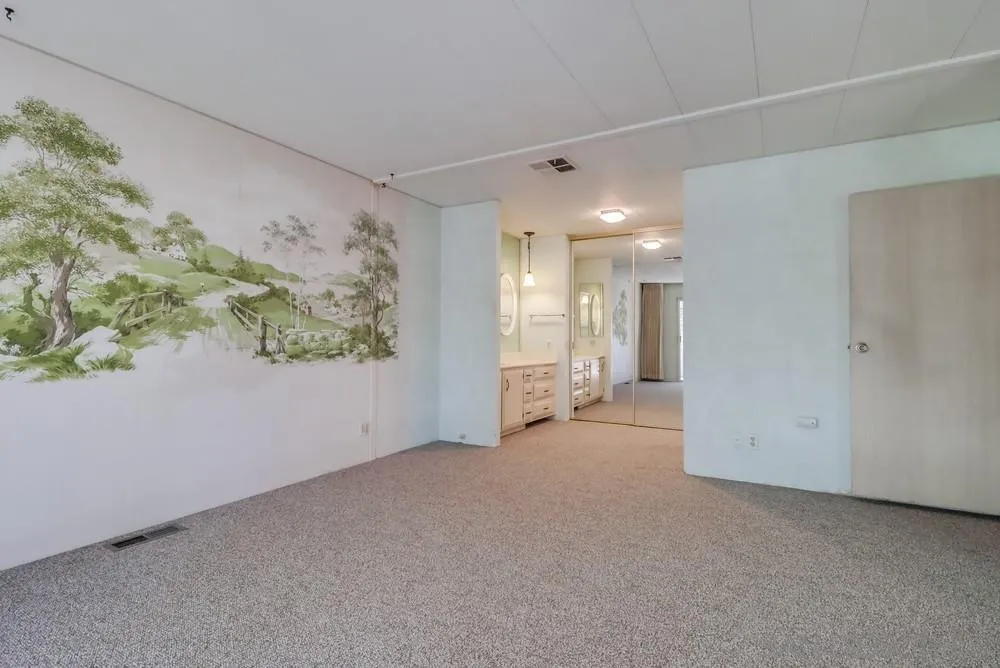 https://cdn.realtyfeed.com/cdn/127/250035156/94a31b3c90be20d0063c121ce9d51878.webp