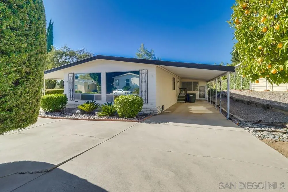 https://cdn.realtyfeed.com/cdn/127/250035156/c1ee39b4294bb5acea53d6d1c3d61621.webp