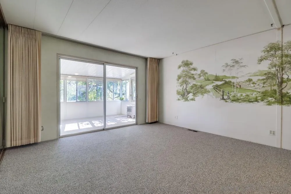 https://cdn.realtyfeed.com/cdn/127/250035156/c2a40dd977fb9b0a3f41963c46a1b7bf.webp
