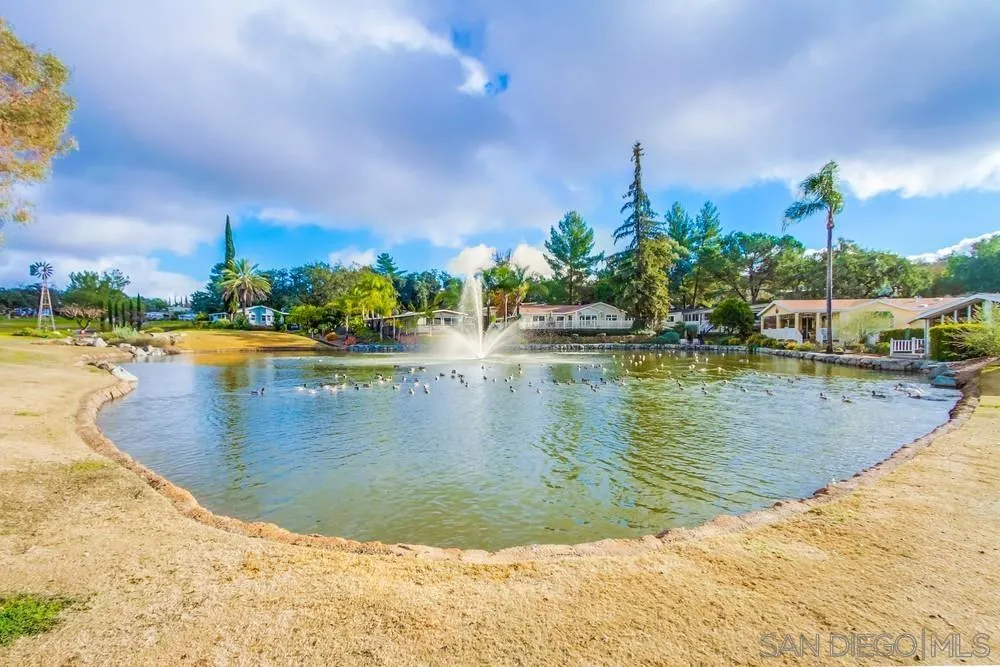 https://cdn.realtyfeed.com/cdn/127/250035156/dc7de050ae47fcb45b3055b7b57ef88c.webp