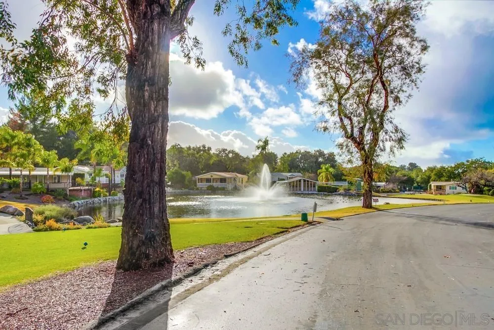 https://cdn.realtyfeed.com/cdn/127/250035156/e181dce0f65414cdc82883a5288e529c.webp
