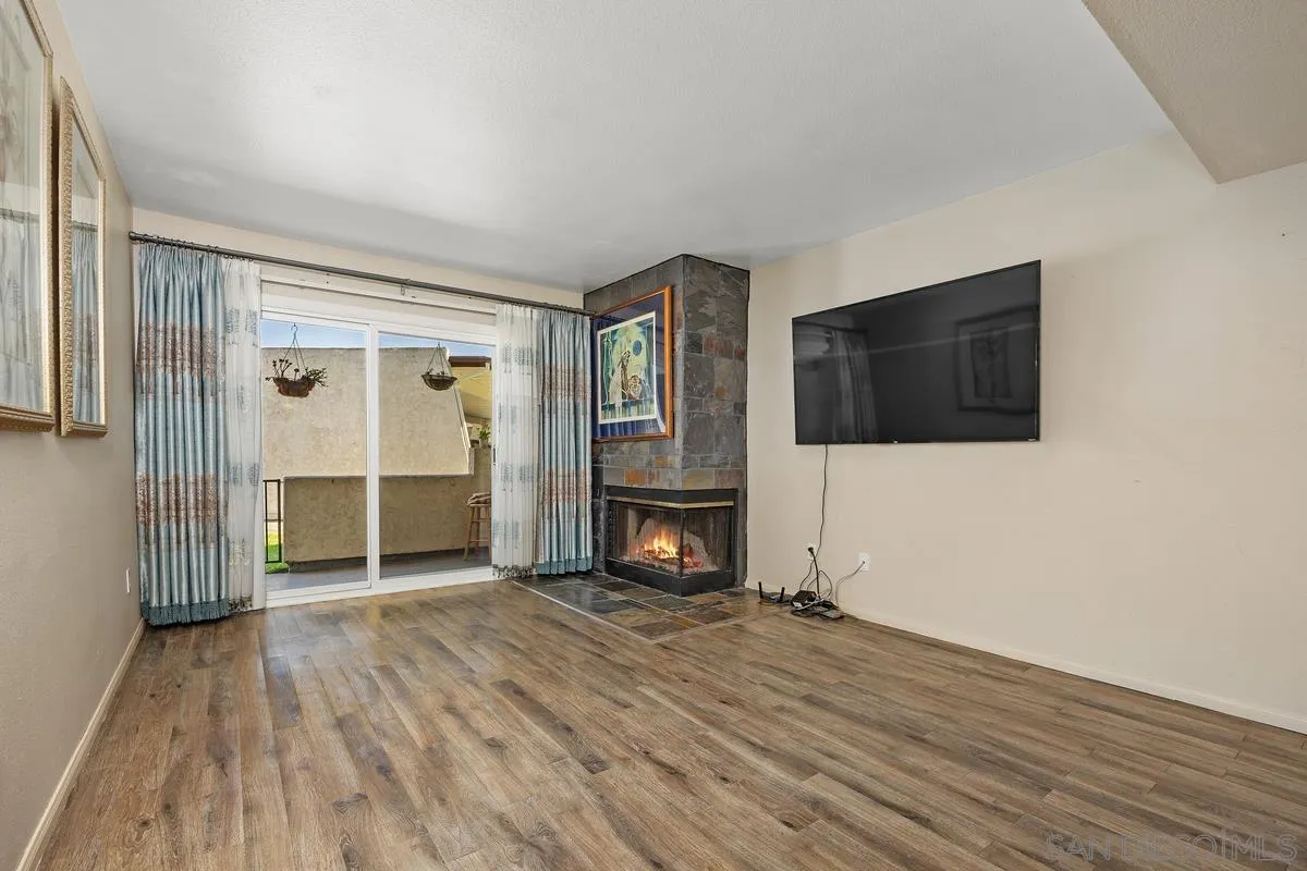 Photo #4: 250035157 Listing 