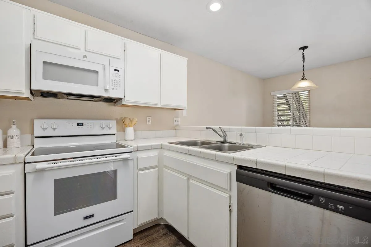 Photo #10: 250035157 Listing: Photo #10