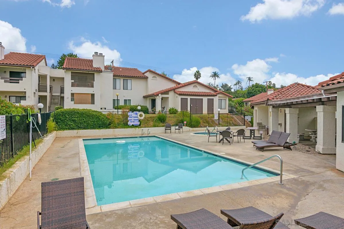 Photo #25: 250035157 Listing: Photo #25