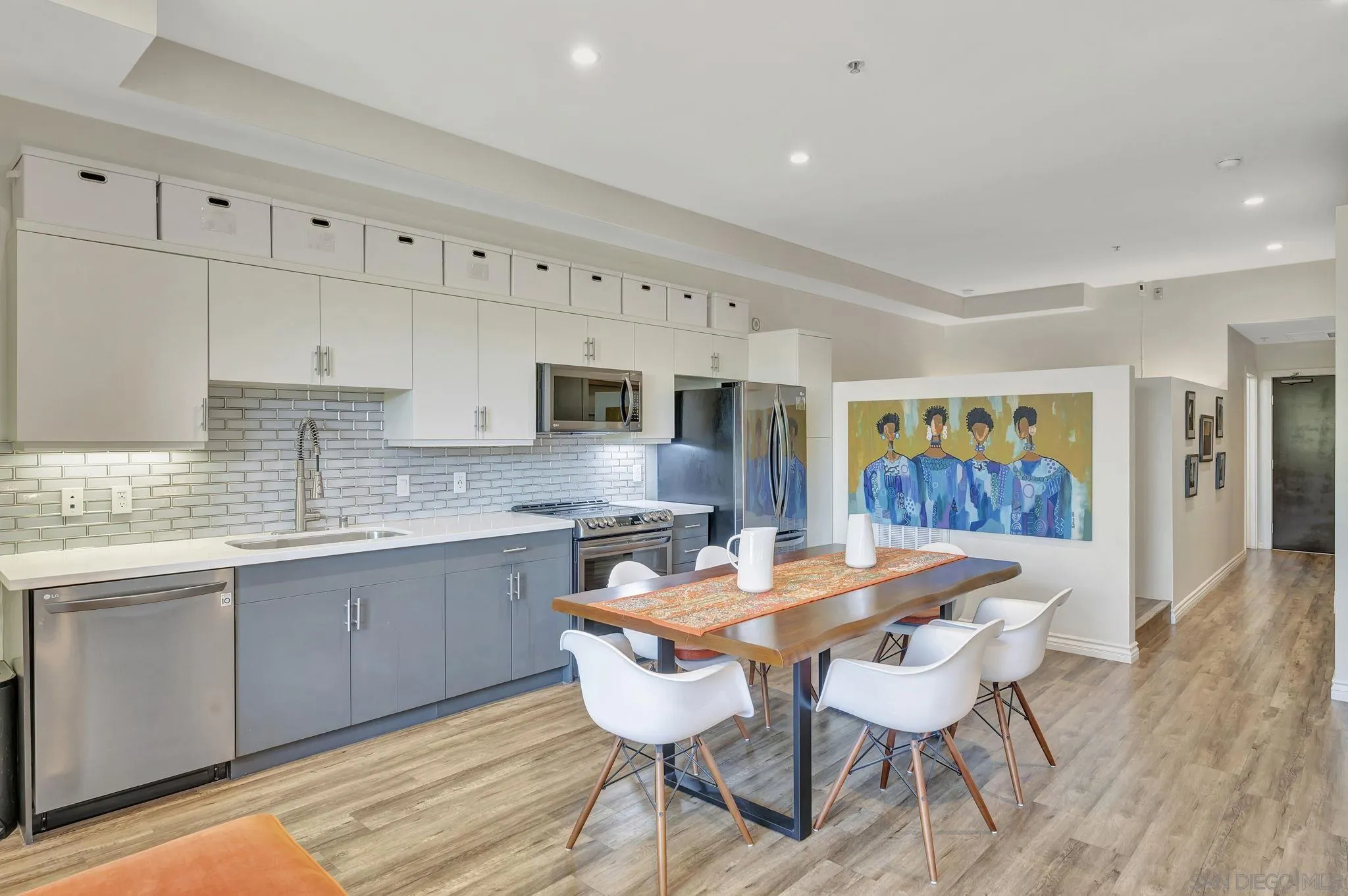 https://cdn.realtyfeed.com/cdn/127/250035158/25c6479f9cbeadf0dd0c54f1a679134a.webp