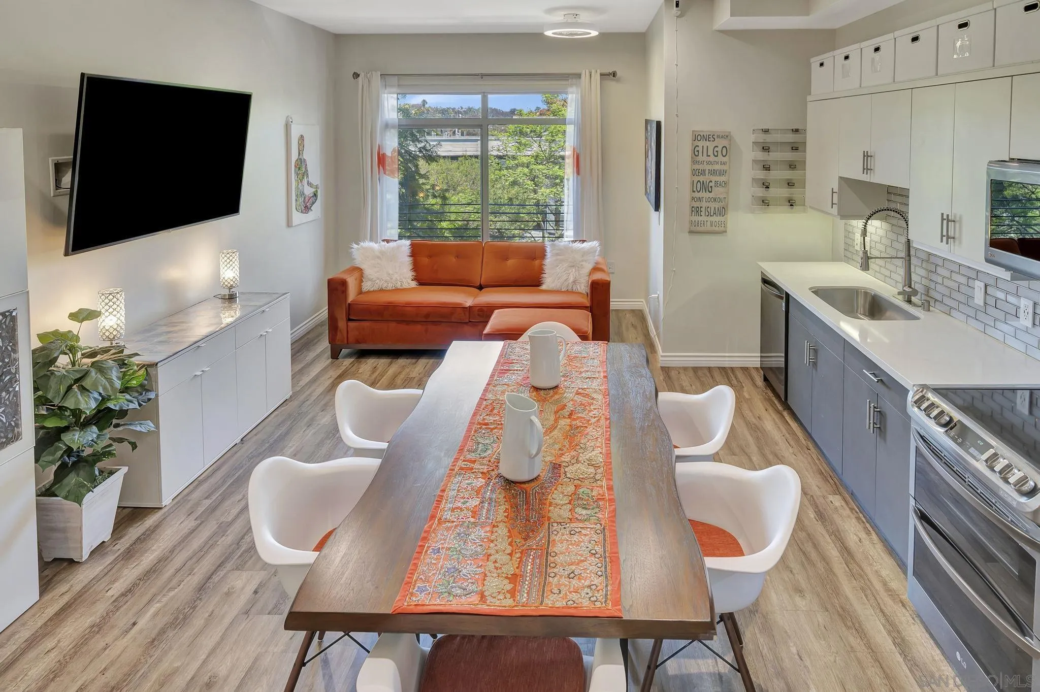 889 Date St Unit 238