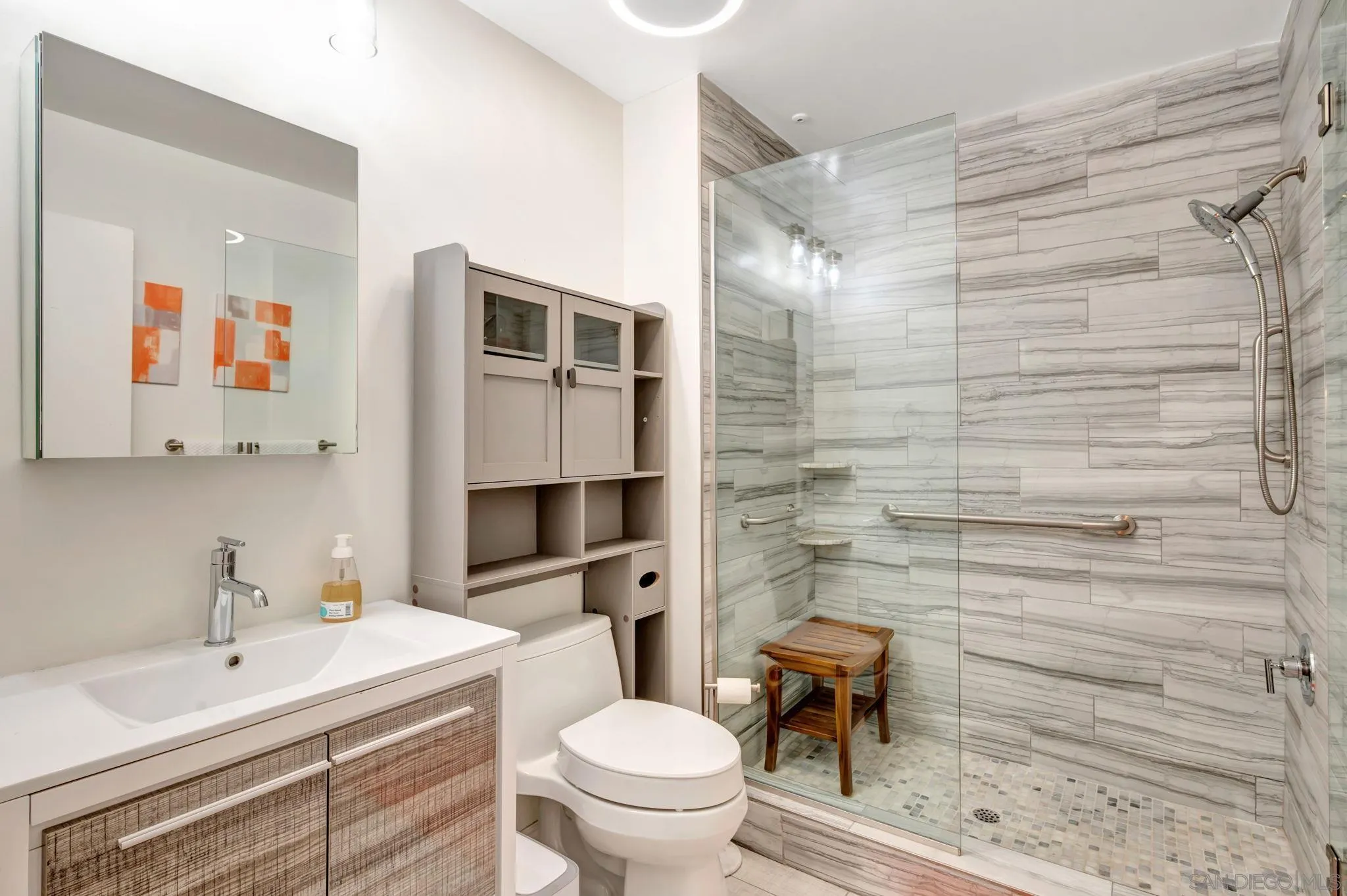 https://cdn.realtyfeed.com/cdn/127/250035158/823c22f3f8c92aaae70fbe54c43e97b7.webp
