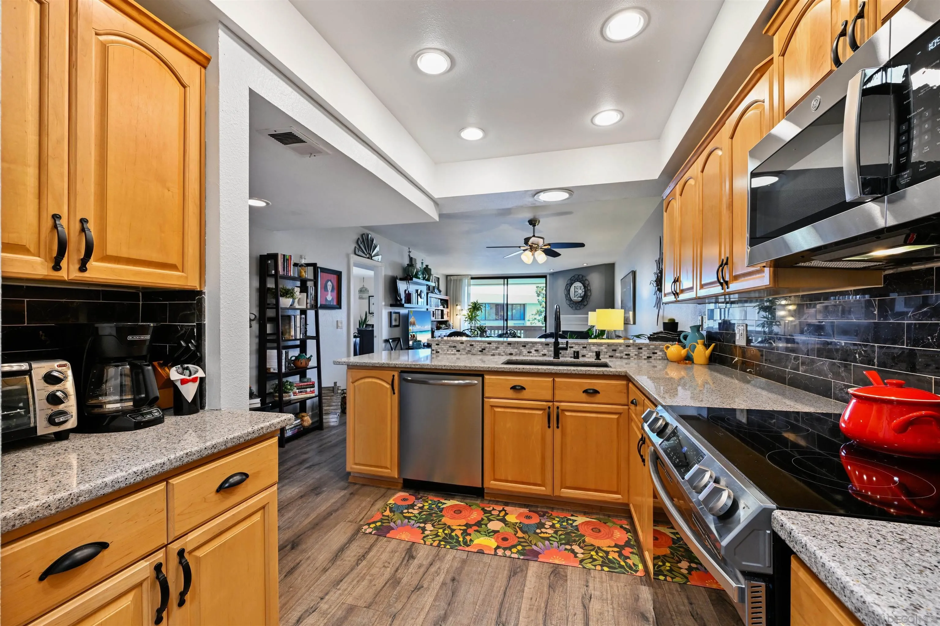 Photo #8: 250035160 Listing: Photo #8