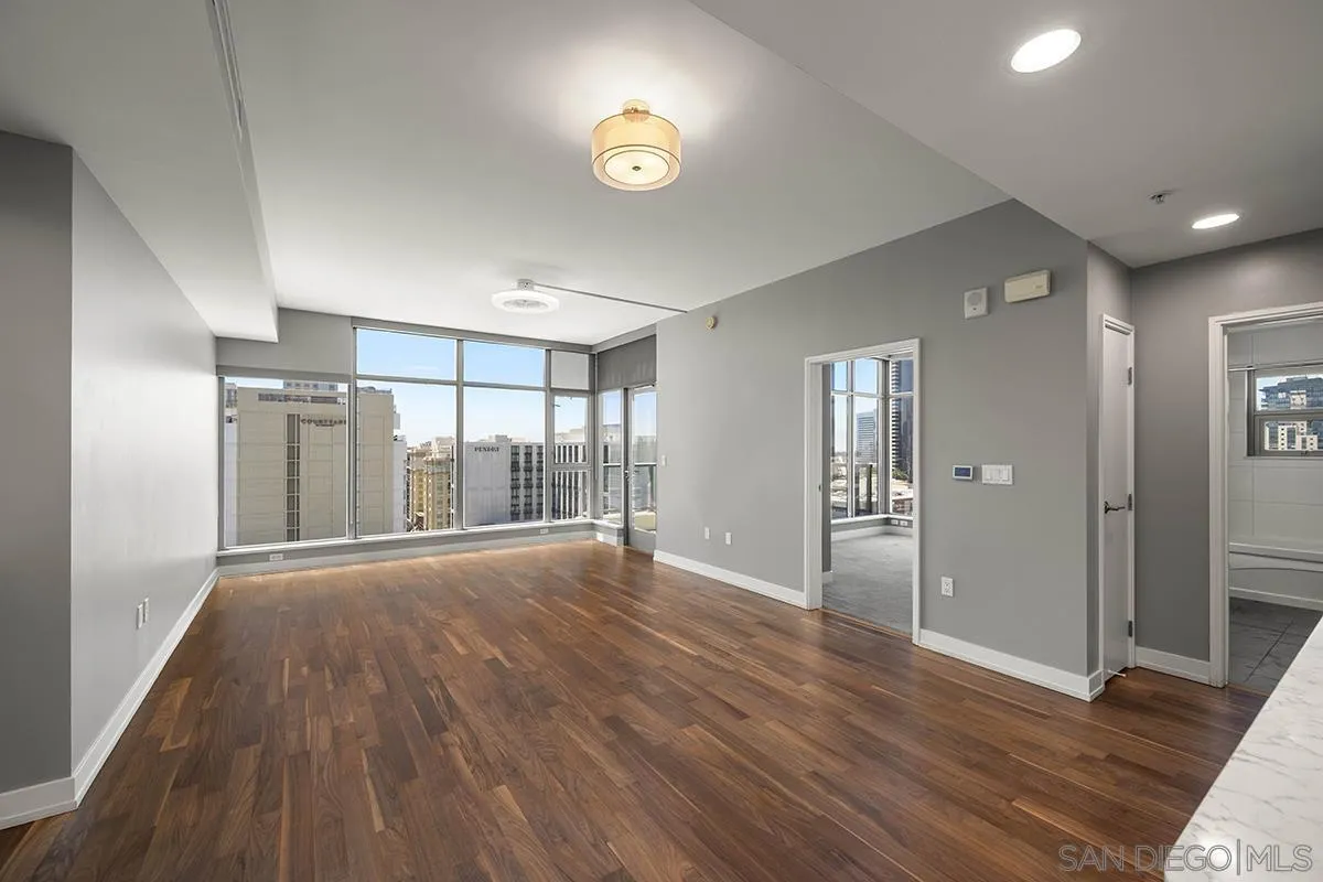 Photo #2: 250035165 Listing 