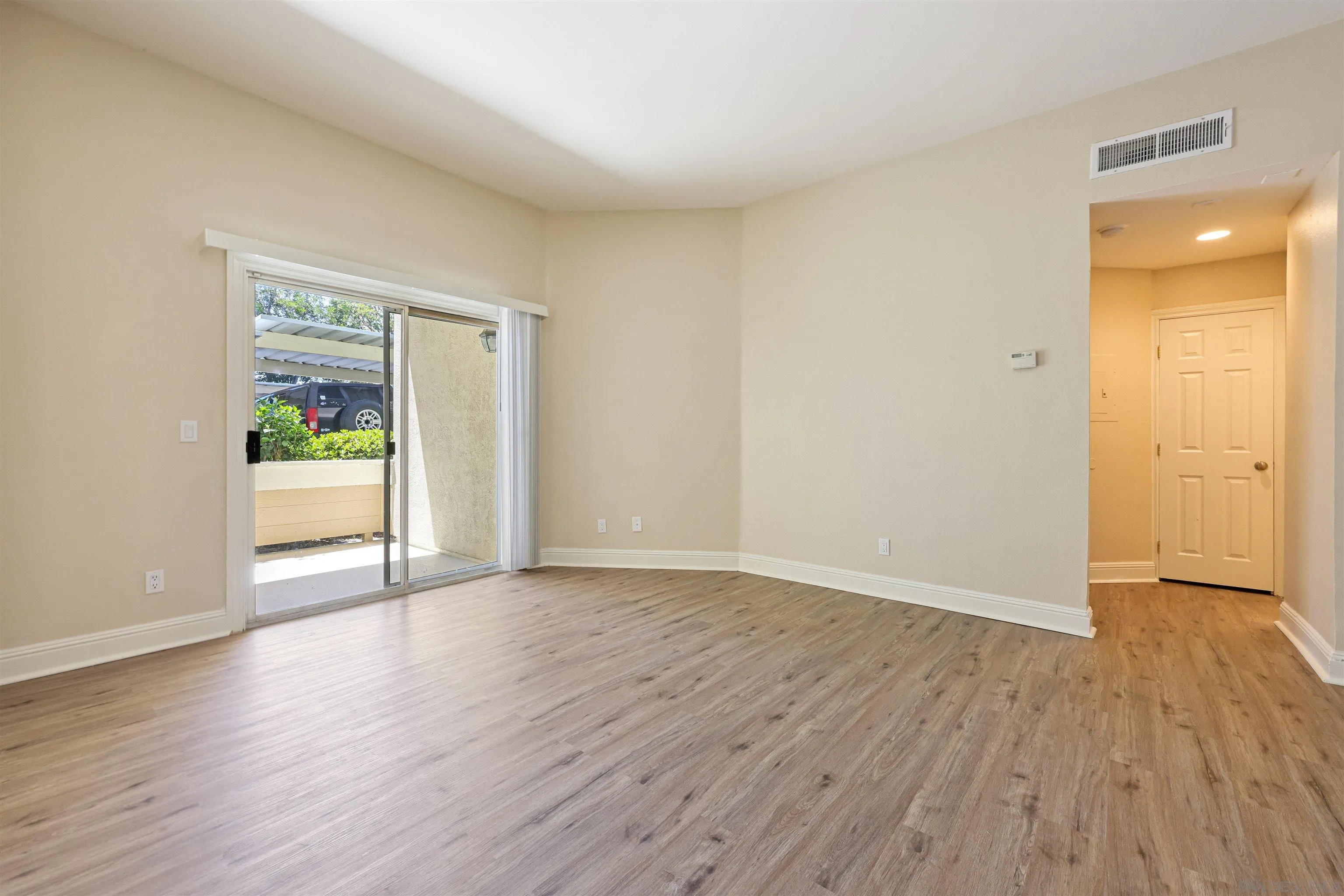 Photo #11: 250035174 Listing: Photo #11