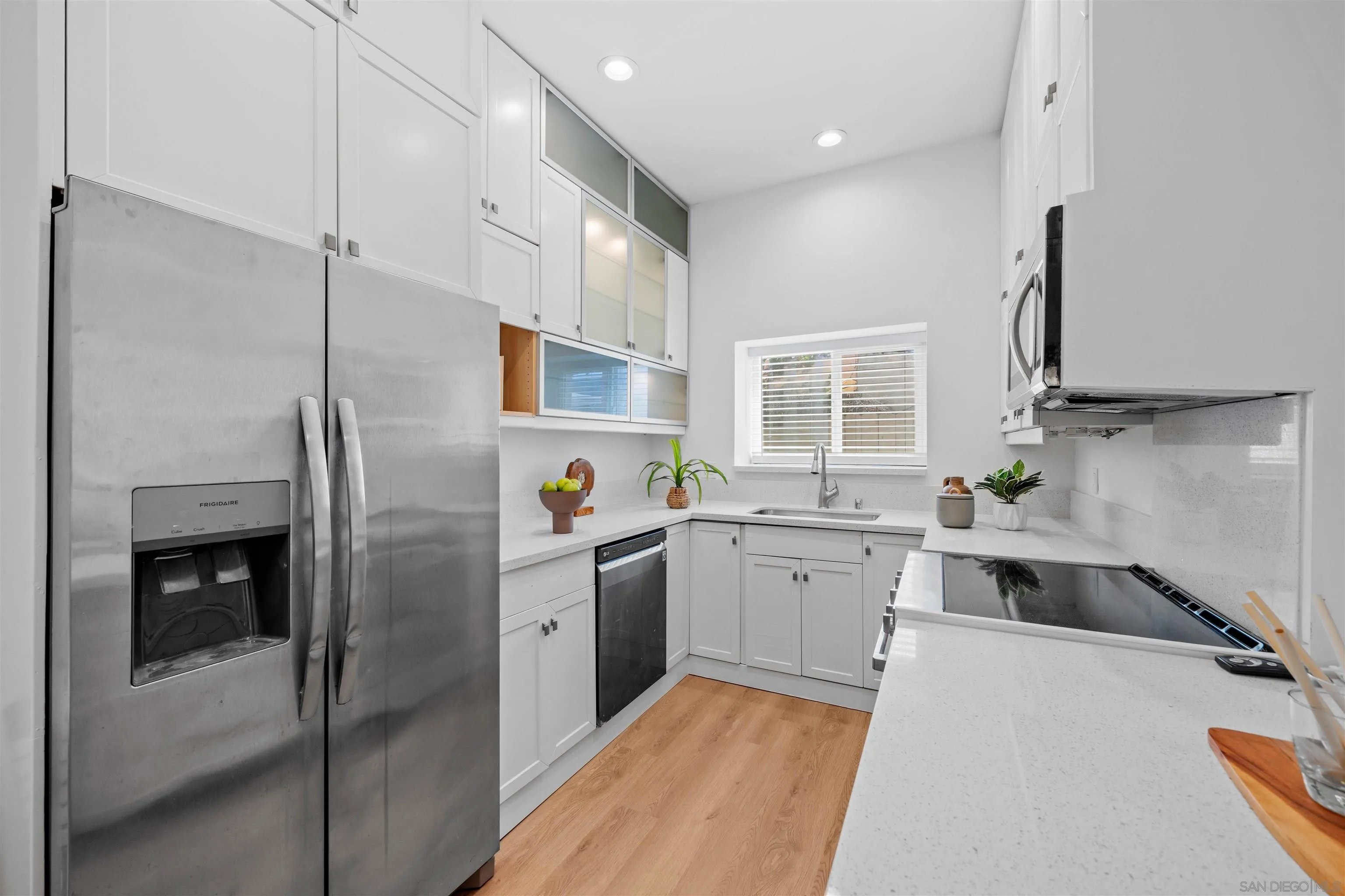 Photo #6: 250035176 Listing 