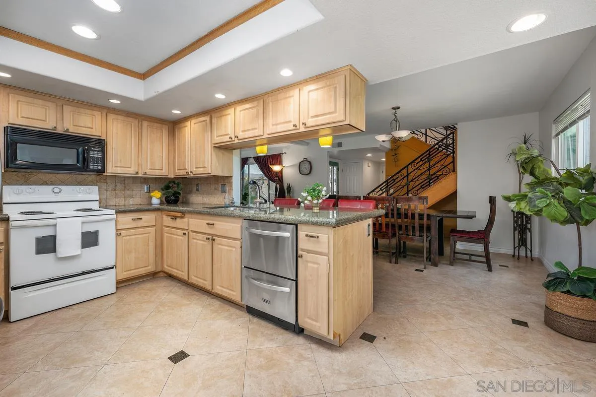 Photo #9: 250035181 Listing: Photo #9