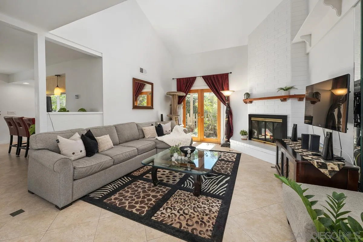 Photo #11: 250035181 Listing: Photo #11