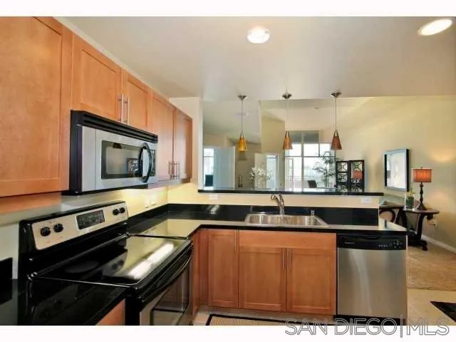 Photo #8: 250035183 Listing: Photo #8