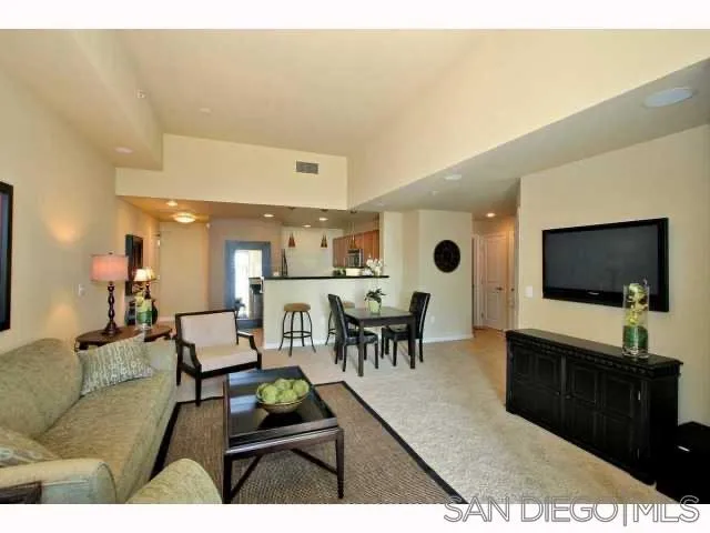 Photo #6: 250035183 Listing 