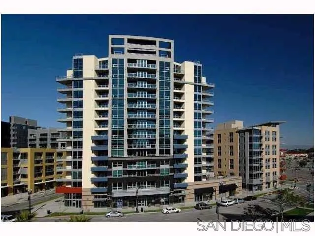 More Details about MLS # 250035183 : 253 10TH AVE UNIT 1004