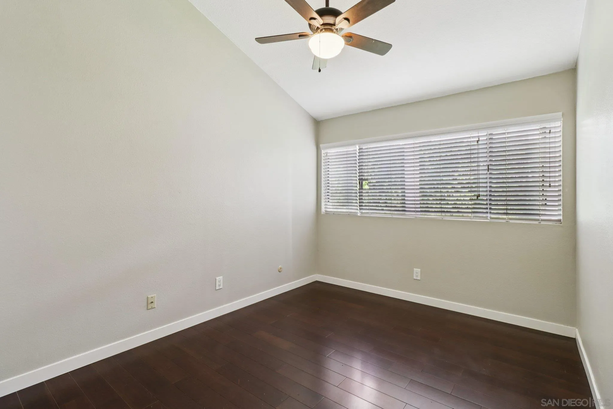 Photo #37: 250035184 Listing: Photo #37