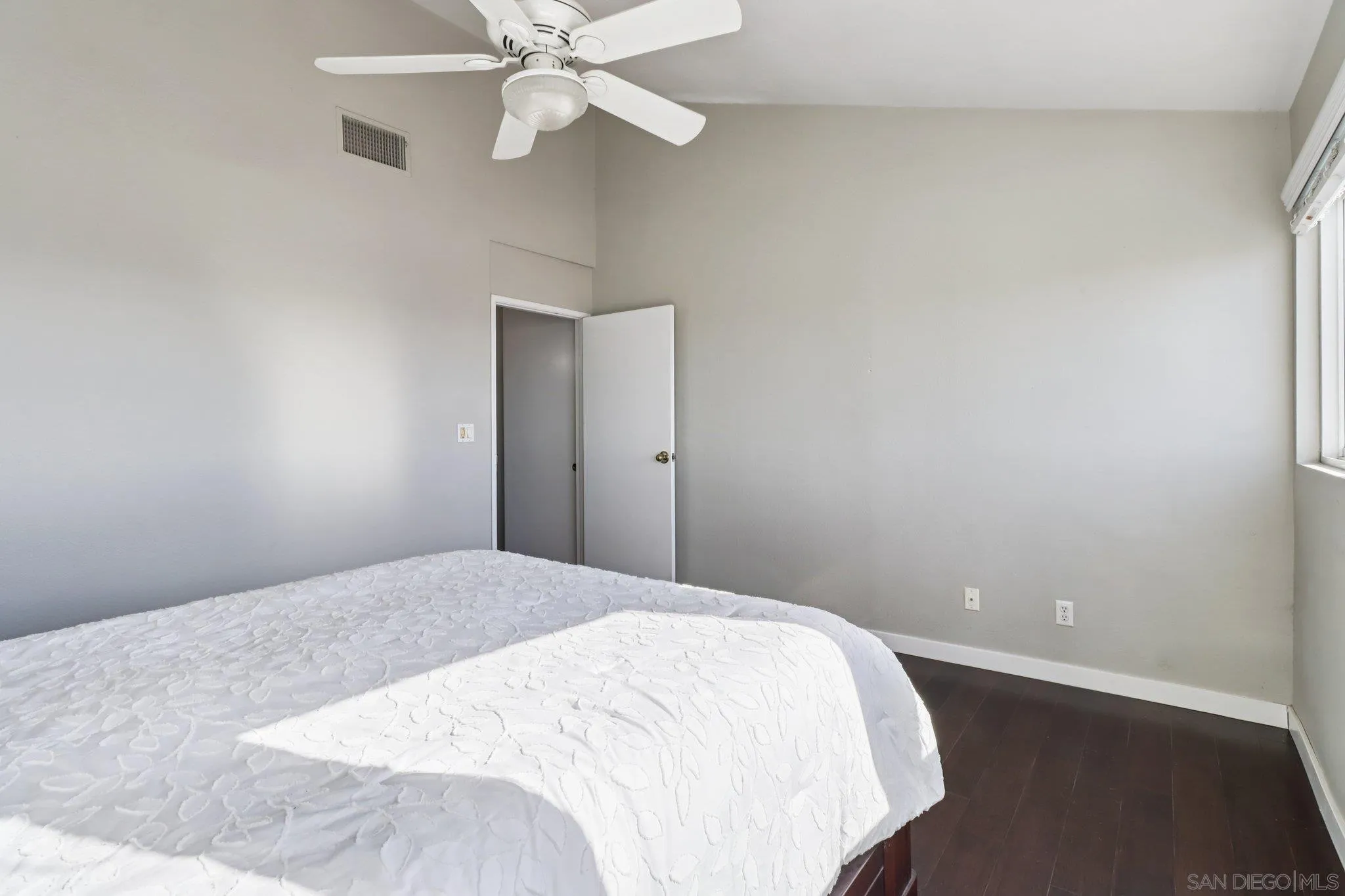 Photo #26: 250035184 Listing: Photo #26