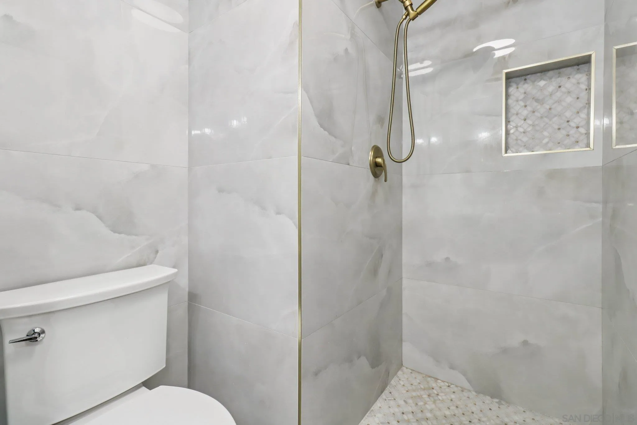 Photo #35: 250035184 Listing: Photo #35