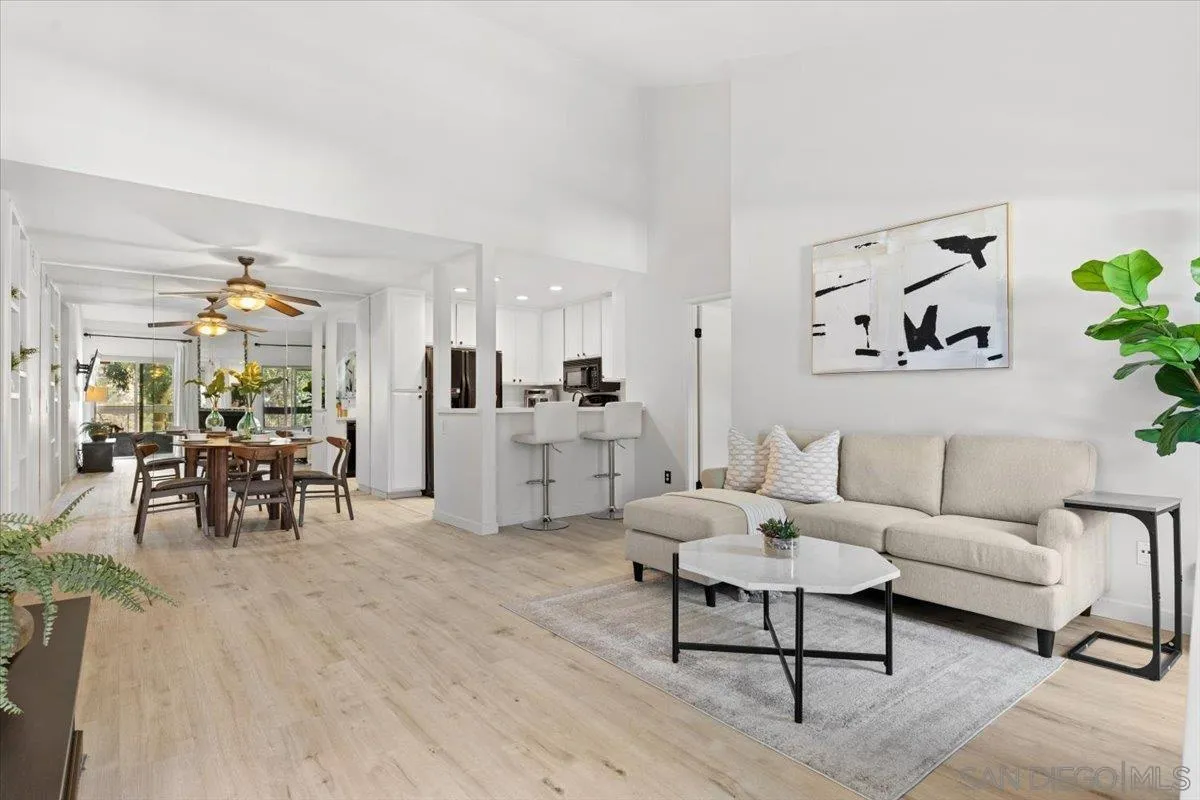 Photo #2: 250035186 Listing 