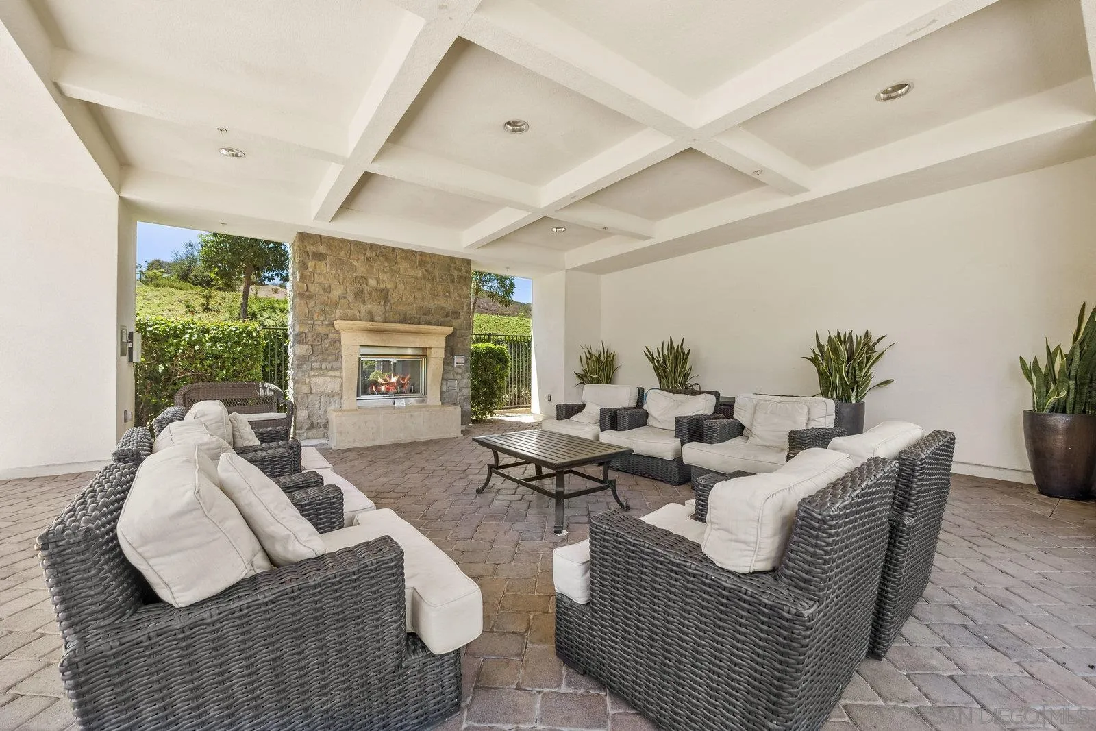 https://cdn.realtyfeed.com/cdn/127/250035193/6df746cd266520f563d26496be70f43d.webp