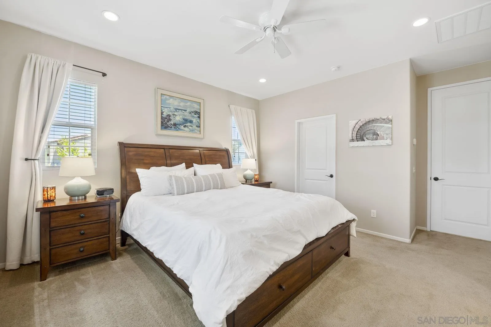 https://cdn.realtyfeed.com/cdn/127/250035193/734d9a09d11030bcd0eca67de95bab6e.webp