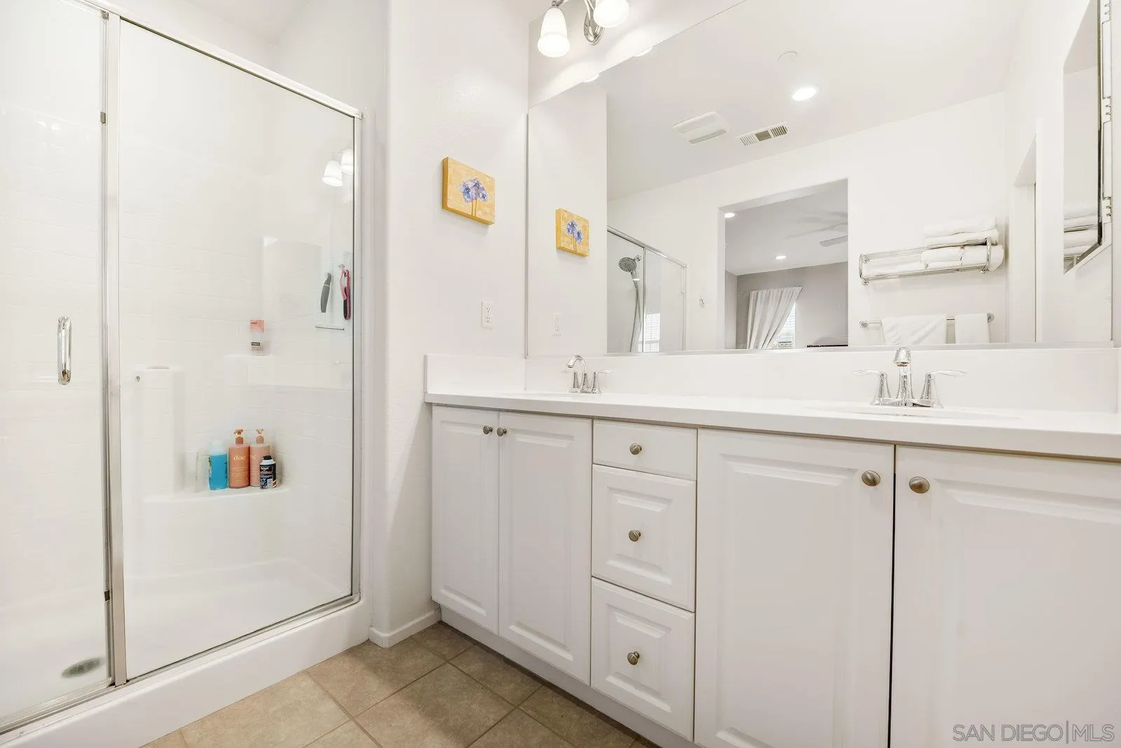 https://cdn.realtyfeed.com/cdn/127/250035193/b7eb2077454fa3df17d97ade06c2bfb6.webp