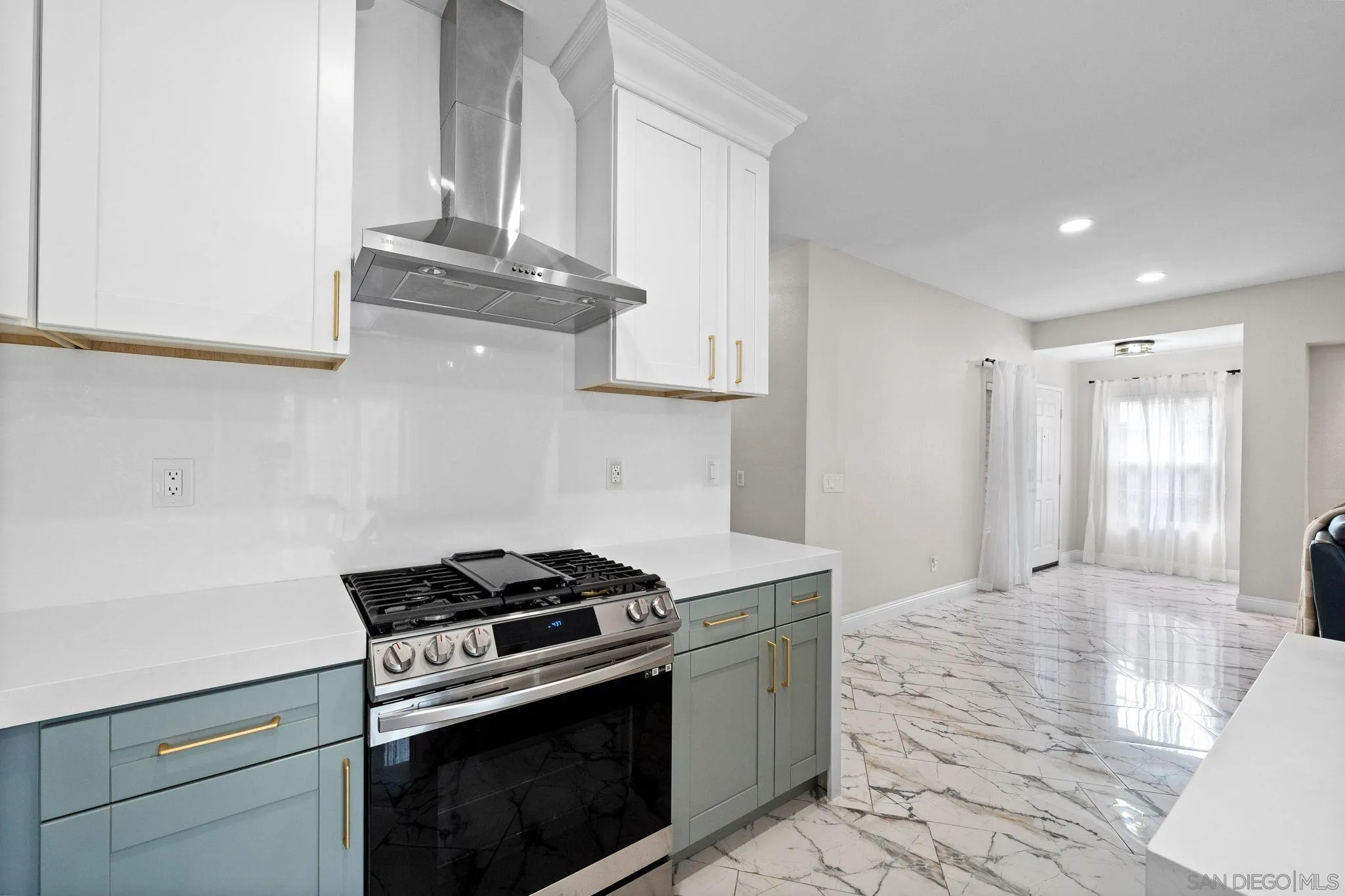 https://cdn.realtyfeed.com/cdn/127/250035195/e4b6616e3b5ea1faba8ab832130410d6.webp