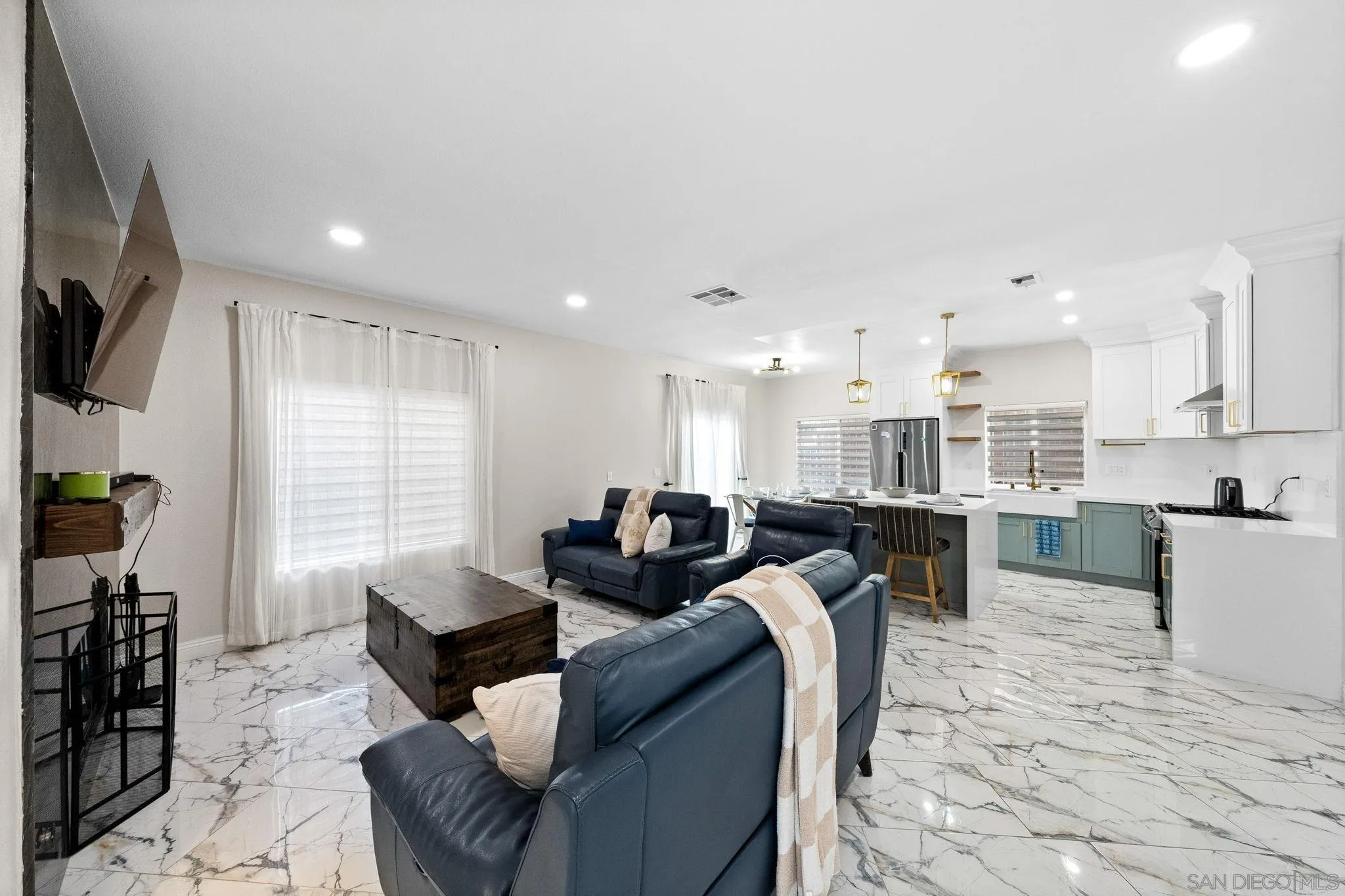 https://cdn.realtyfeed.com/cdn/127/250035195/f1e6ebf5f07505e1137abc9444c7cdbe.webp