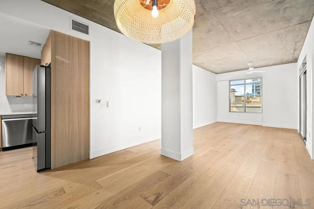 Photo #4: 250035196 Listing 