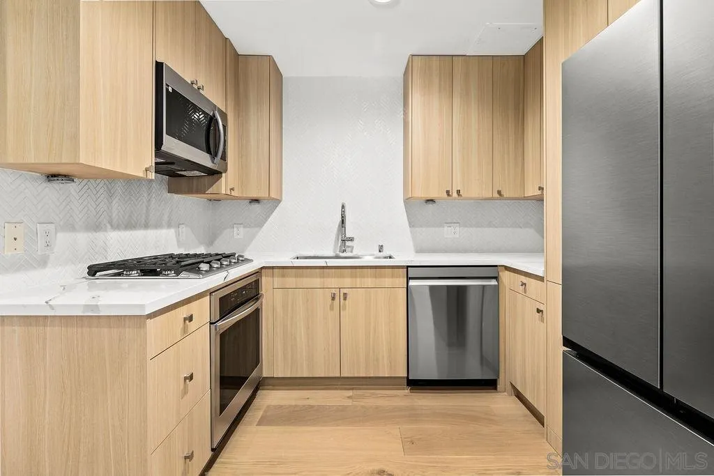 Photo #6: 250035196 Listing 