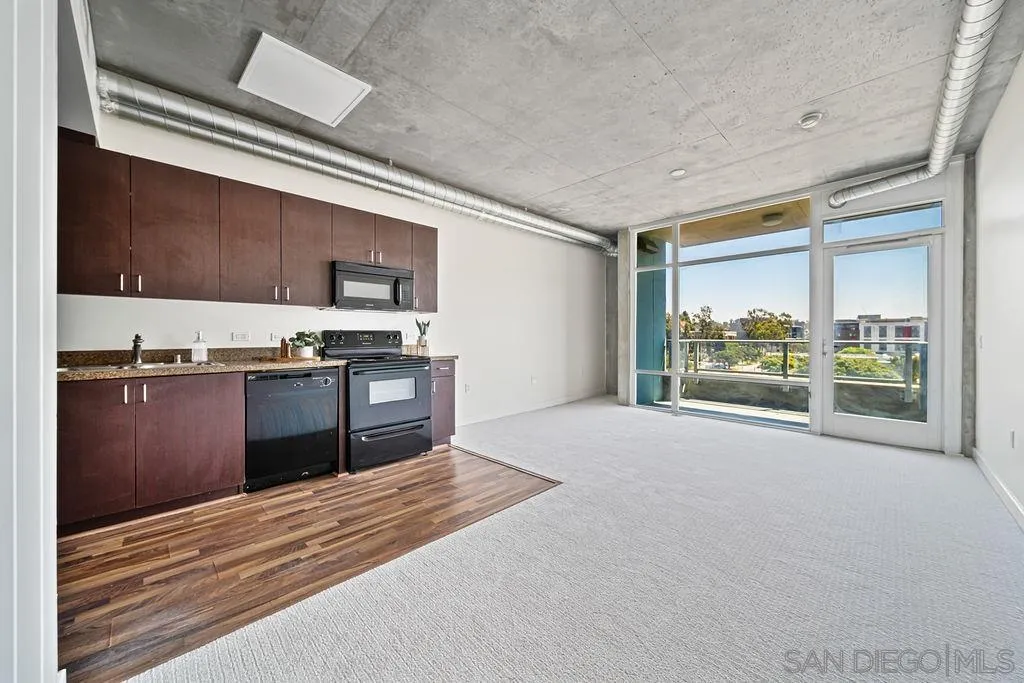 https://cdn.realtyfeed.com/cdn/127/250035198/1927591c3409aeac35a69487f67b7cce.webp
