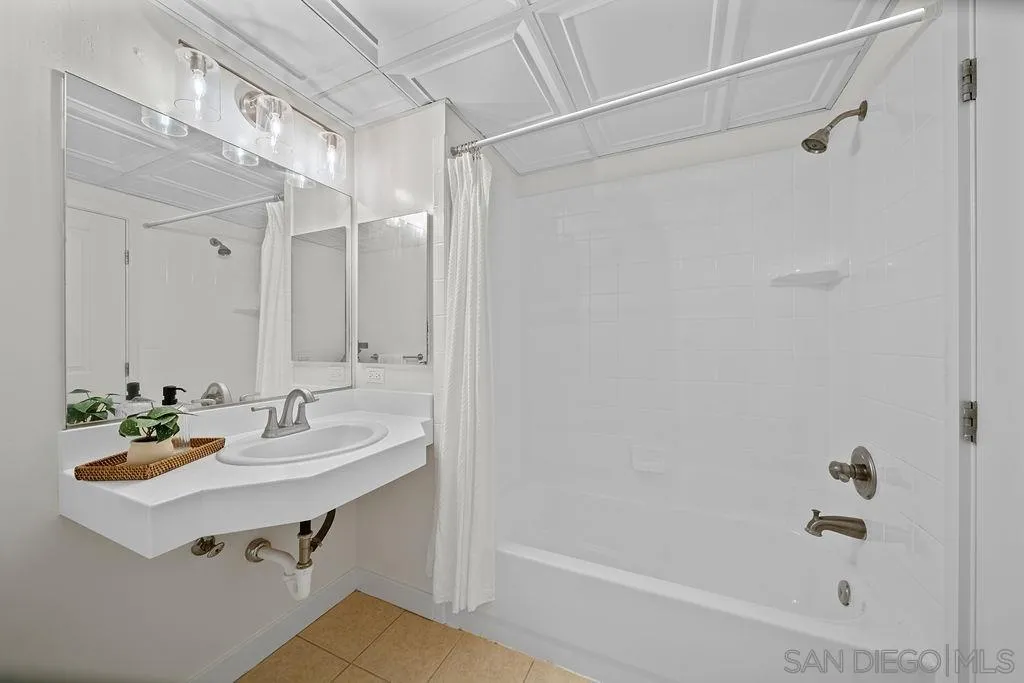 https://cdn.realtyfeed.com/cdn/127/250035198/195004f811ccabc828473a388778a5f4.webp