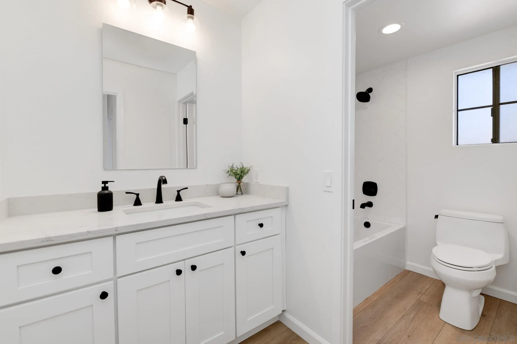 Photo #17: 250035202 Listing: Photo #17