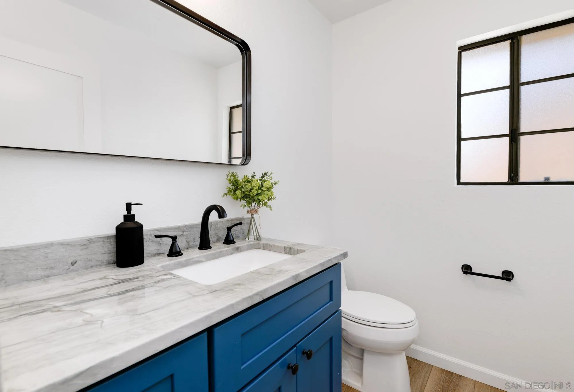 Photo #12: 250035202 Listing: Photo #12