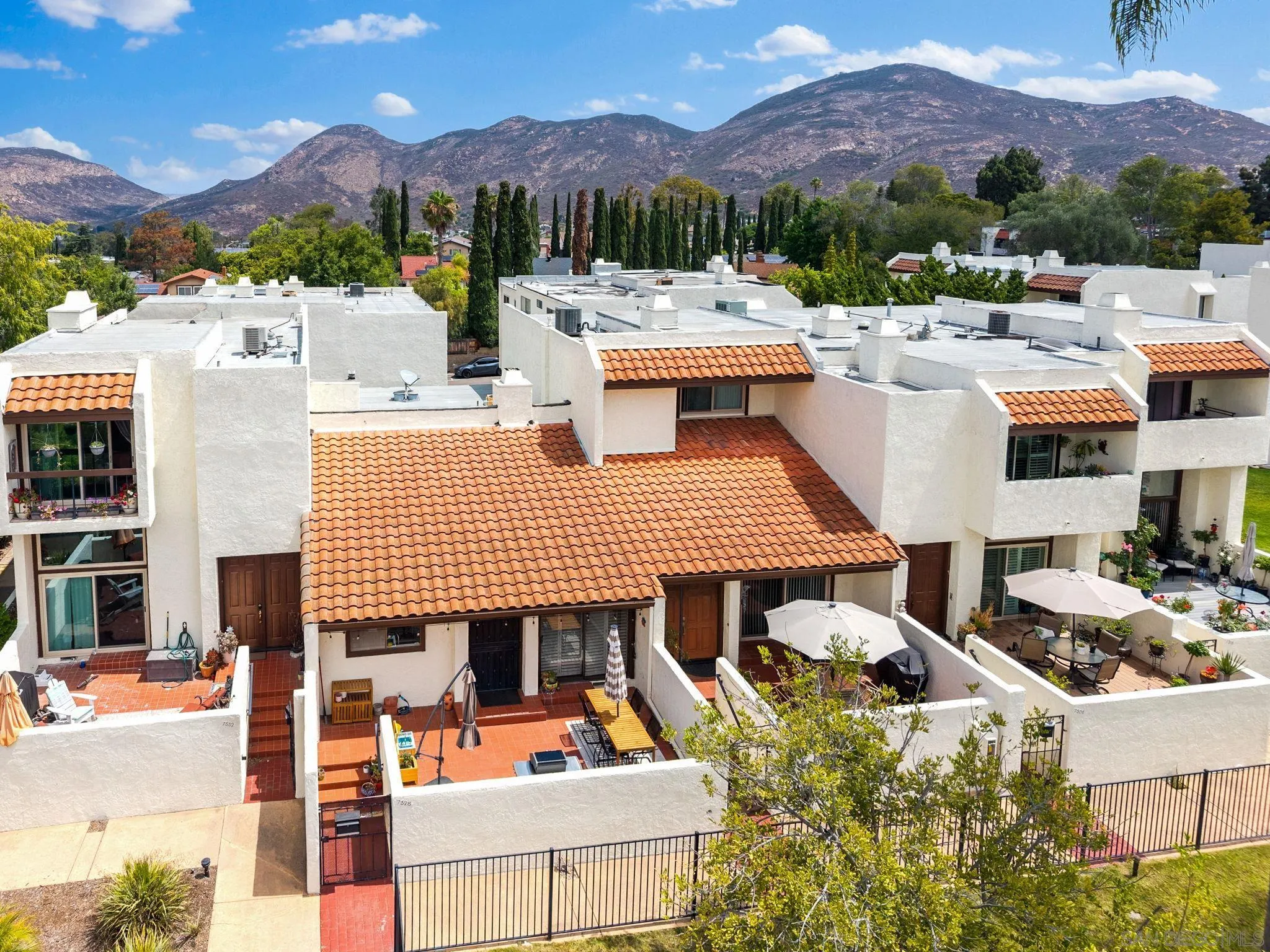 Photo #2: 250035207 Listing 