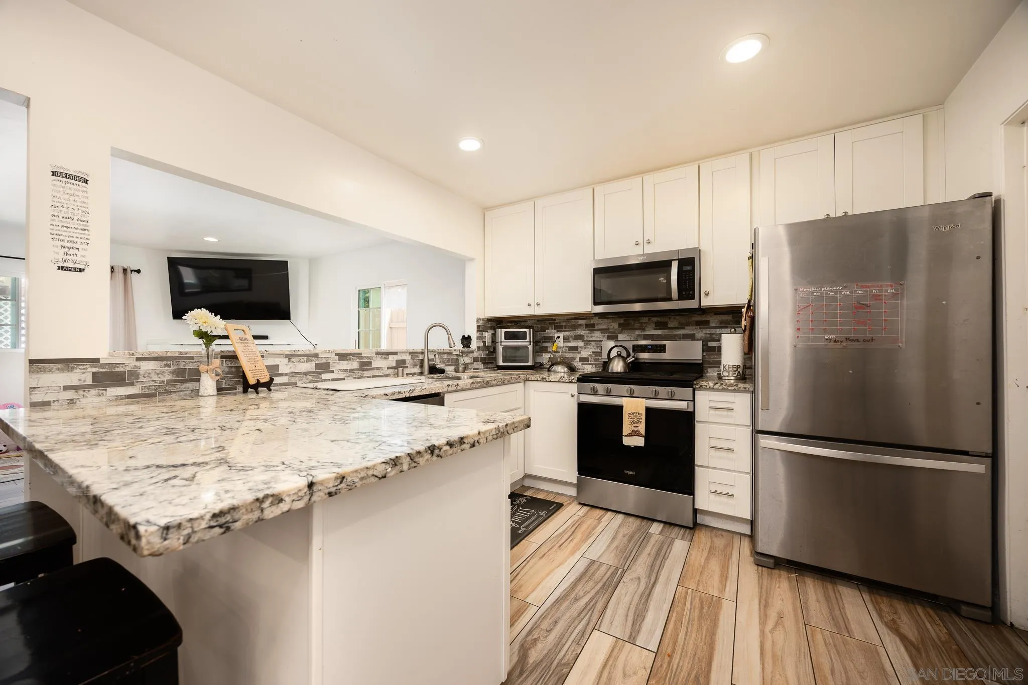 https://cdn.realtyfeed.com/cdn/127/250035208/016d8c1f79a06ef66c14e7bc590b074a.webp