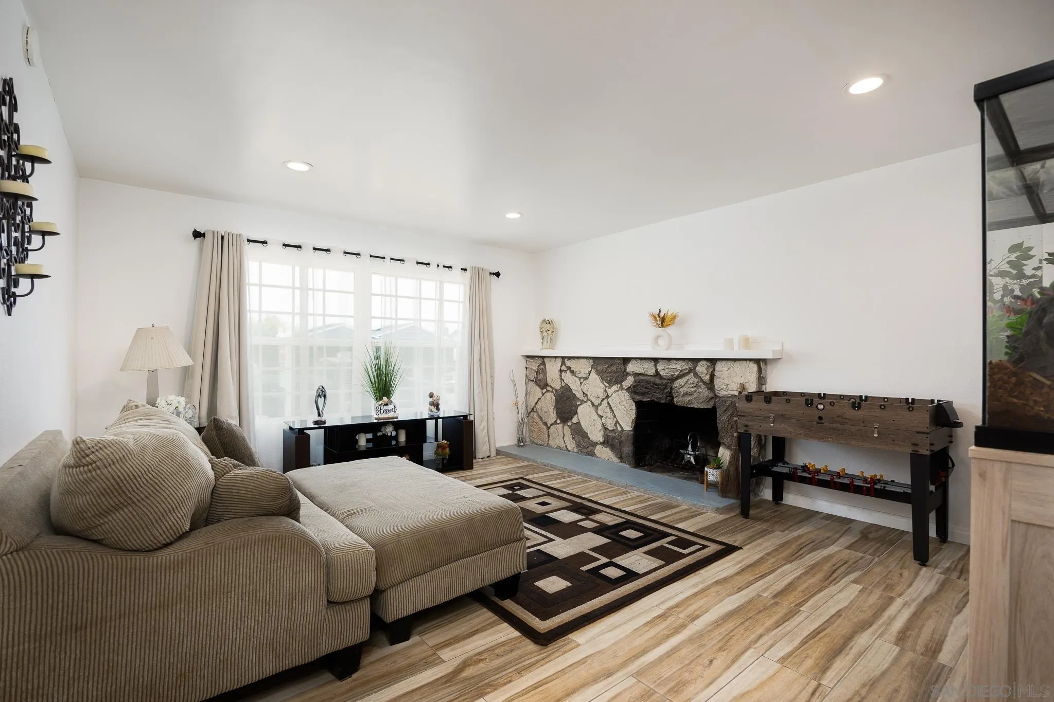 https://cdn.realtyfeed.com/cdn/127/250035208/3d4db5aeb590acbe36b4411df9c37853.webp