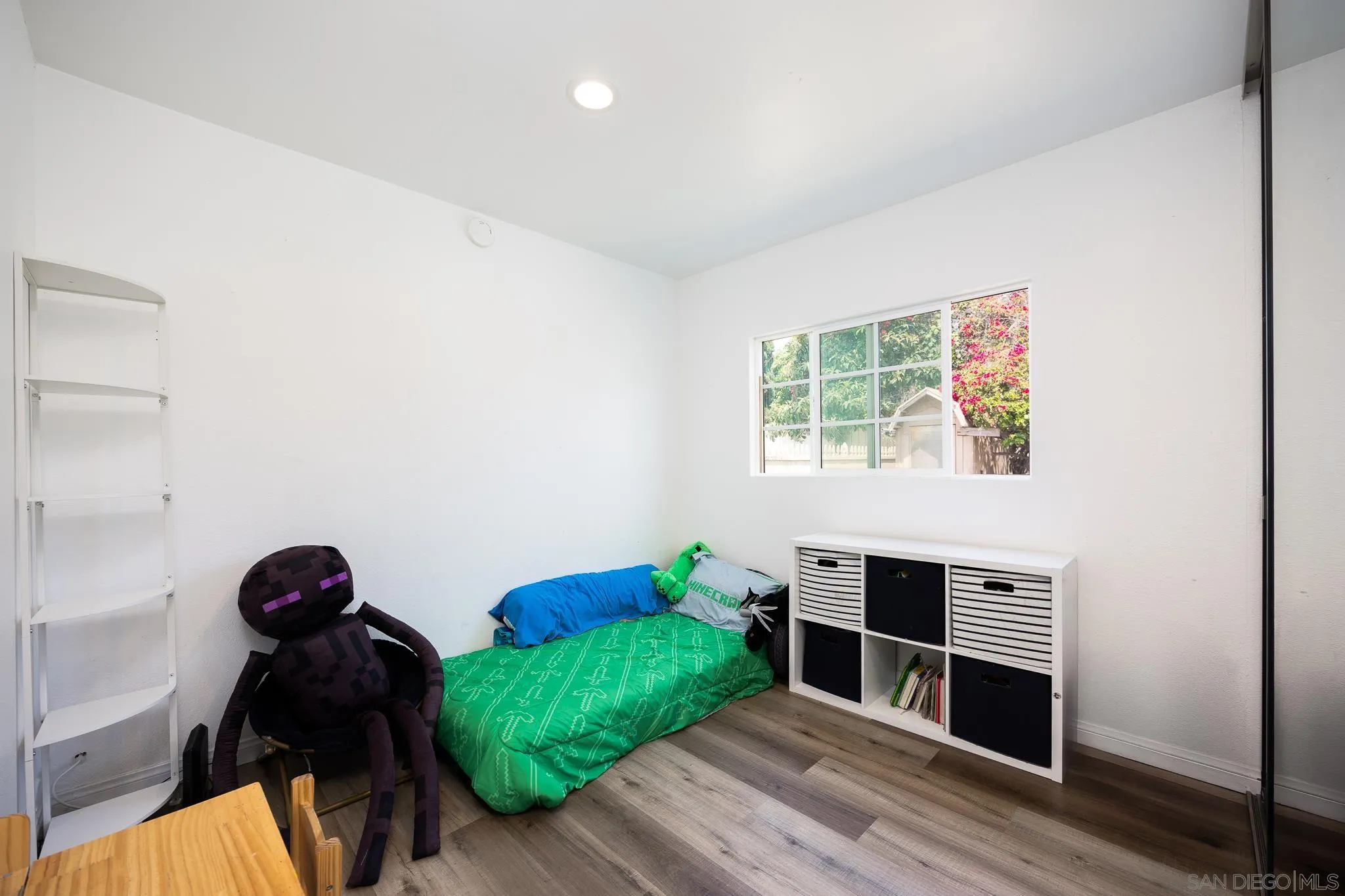 https://cdn.realtyfeed.com/cdn/127/250035208/94b124877b25c81f49d2bf7a3a94b119.webp