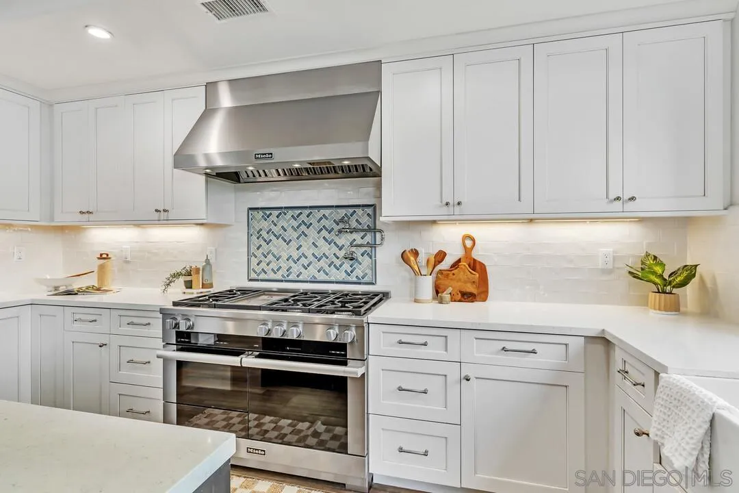 Photo #10: 250035211 Listing: Photo #10