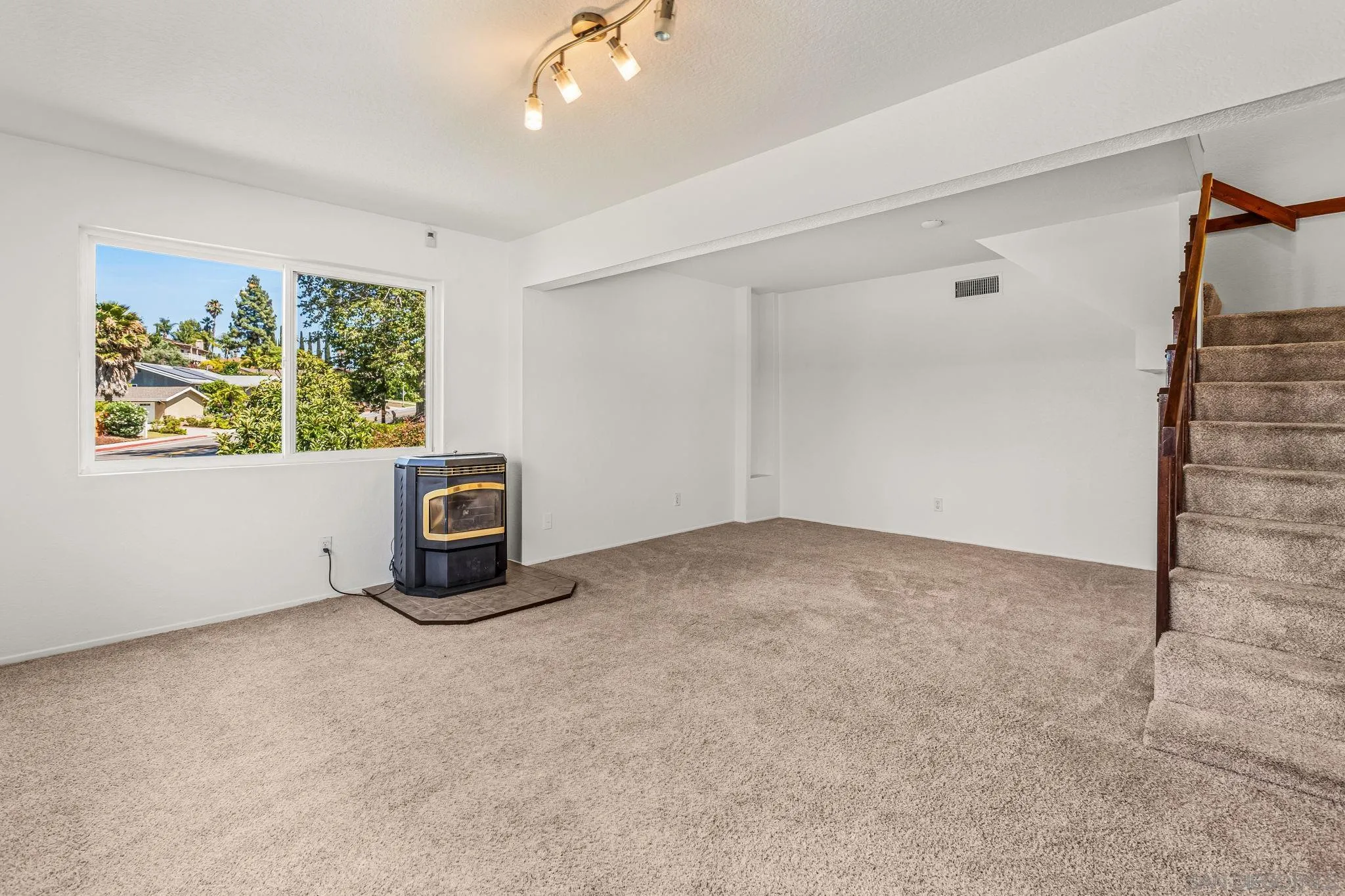 Photo #18: 250035217 Listing: Photo #18