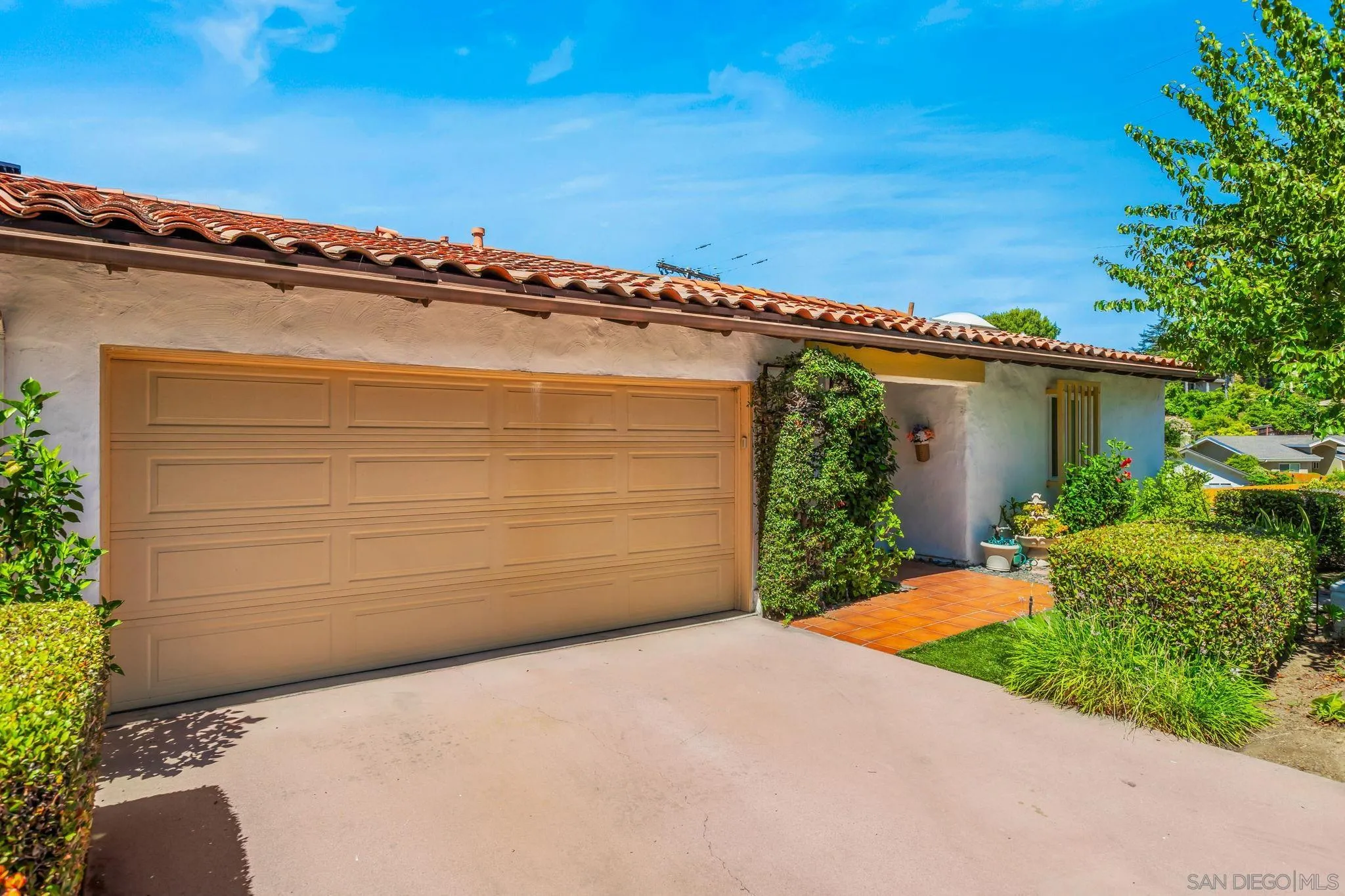 Photo #2: 250035217 Listing 