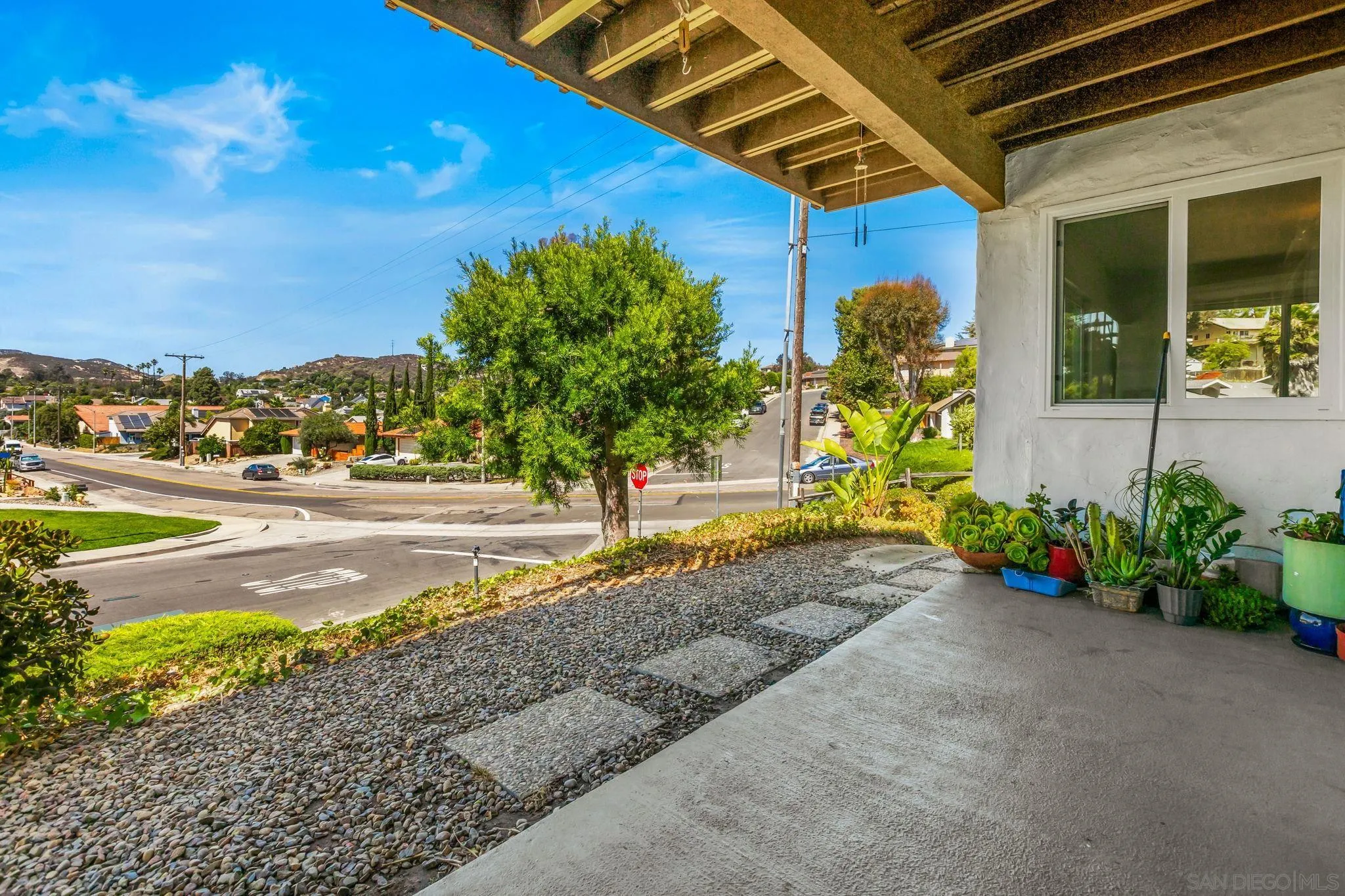 https://cdn.realtyfeed.com/cdn/127/250035217/77c18b173b7c586ab68740d94cde8206.webp