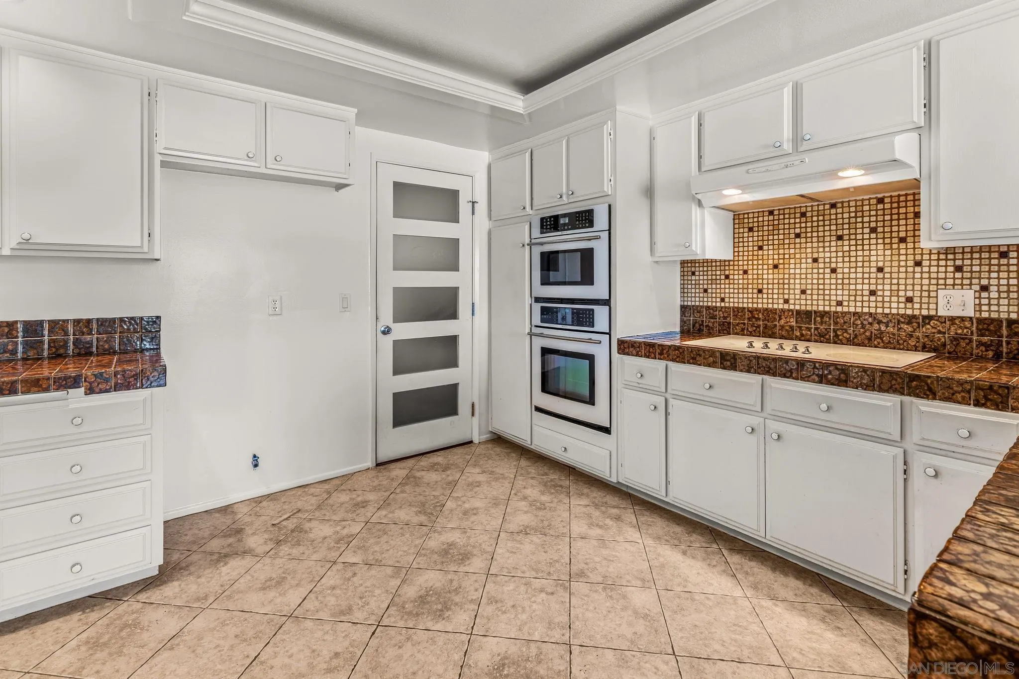 https://cdn.realtyfeed.com/cdn/127/250035217/ba0cb4366f26f4184b93ee264930e202.webp