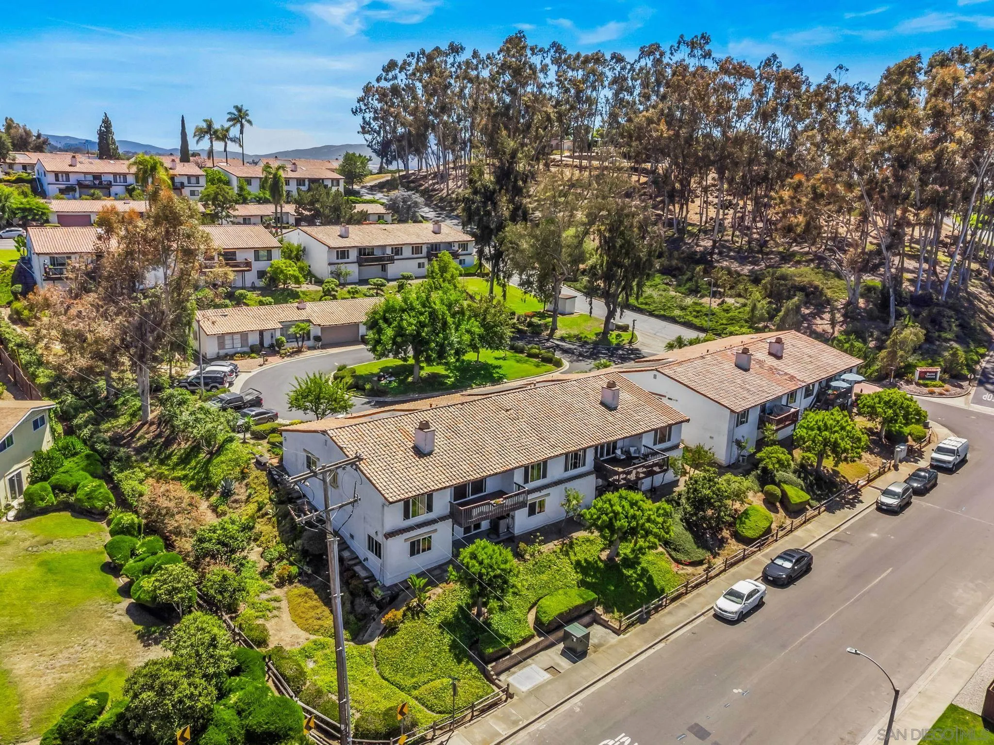 https://cdn.realtyfeed.com/cdn/127/250035217/bdfbc4710cedcc3861800989b931821a.webp